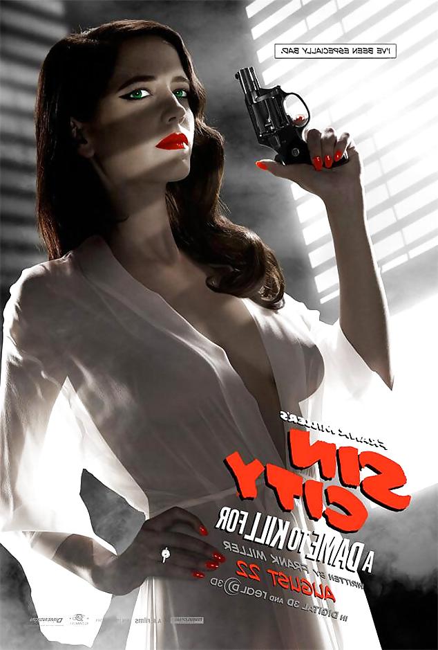 15P Eva Green Topless (Better Quality)
