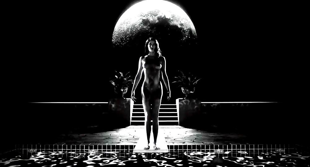 15P Eva Green Topless (Better Quality)