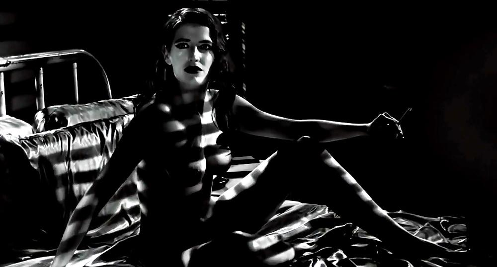 15P Eva Green Topless (Better Quality)
