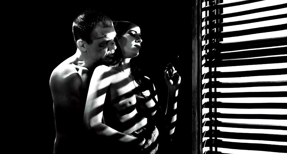 15P Eva Green Topless (Better Quality)