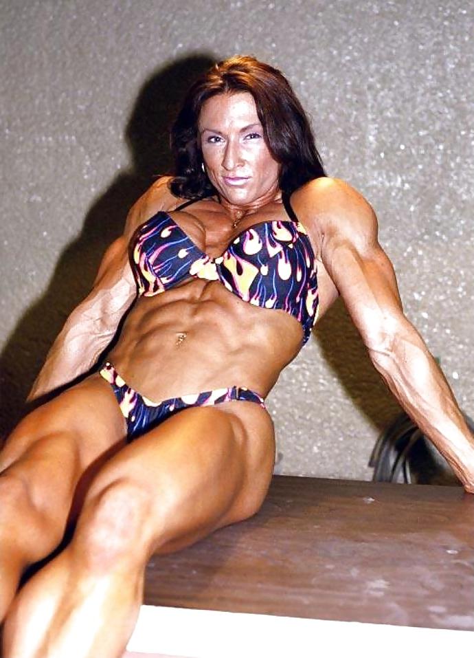 11P Sexy Autumn  - female muscles