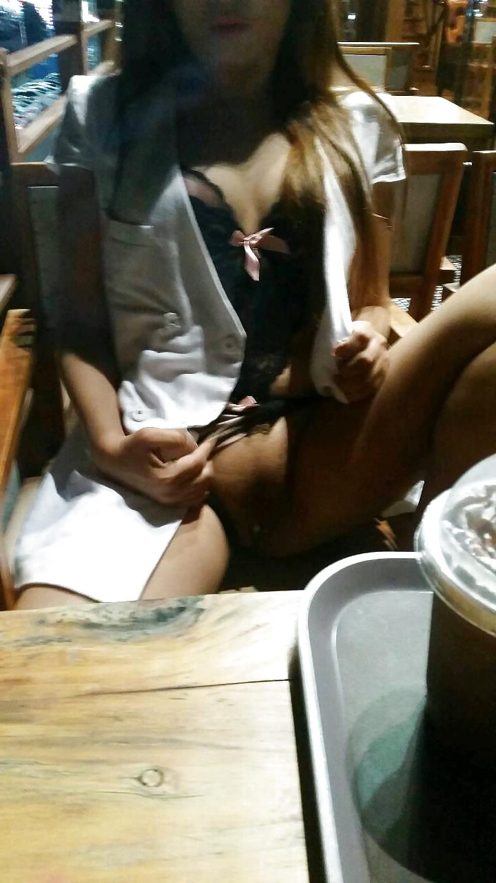 25P Korean women flashing in public 8