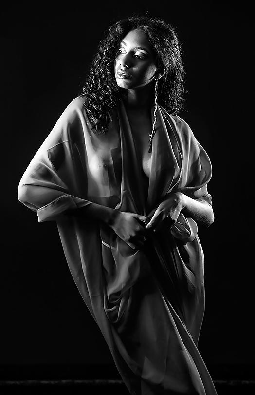 25P Ebony art pics XVII