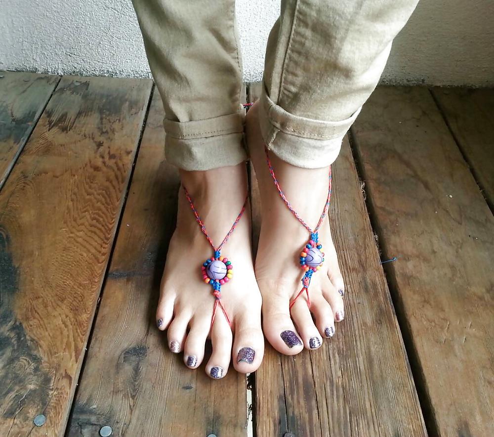 25P Hippie Goddess Feet 