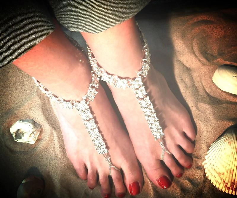 25P Hippie Goddess Feet 