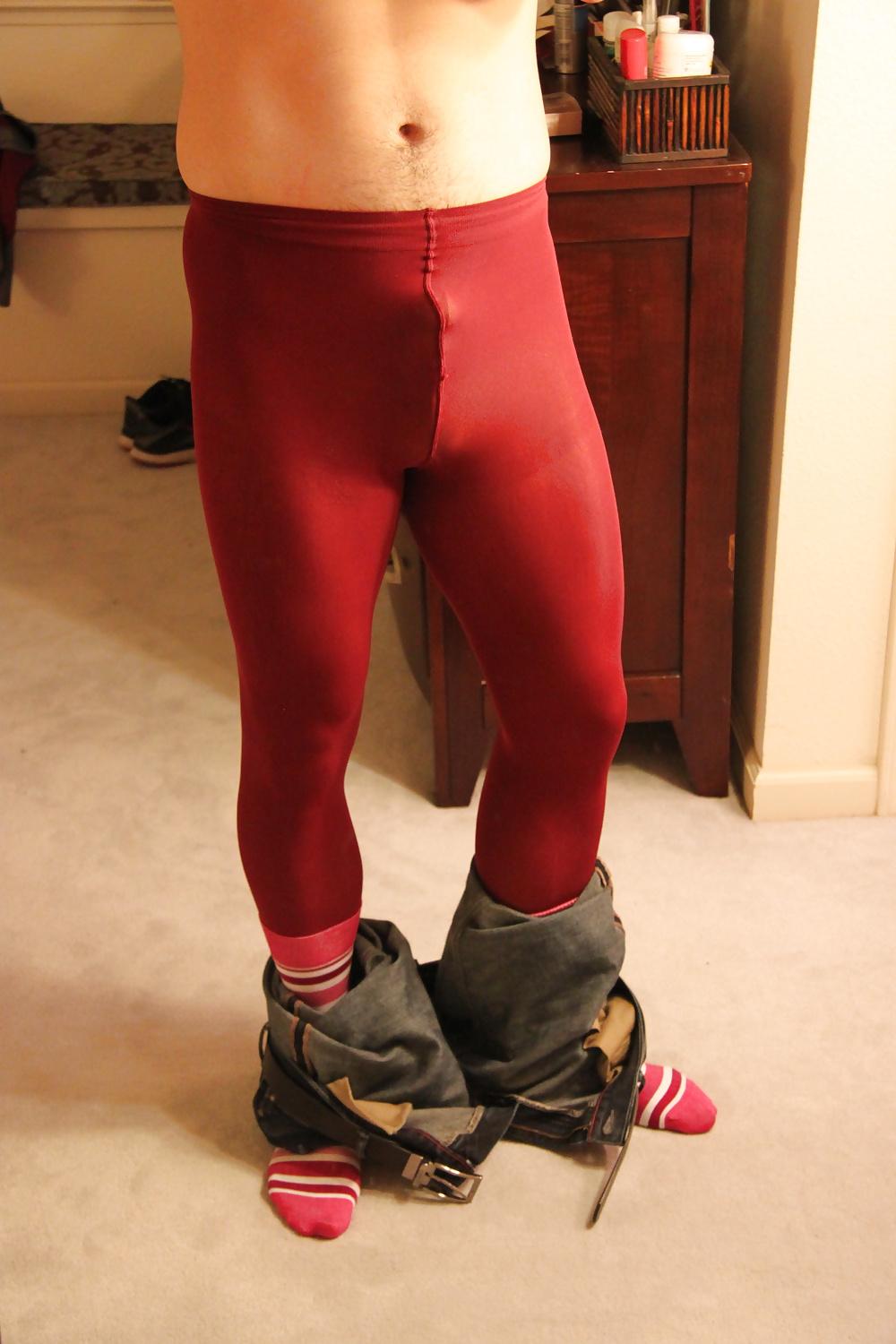 23P Pantyhose play and cummm...