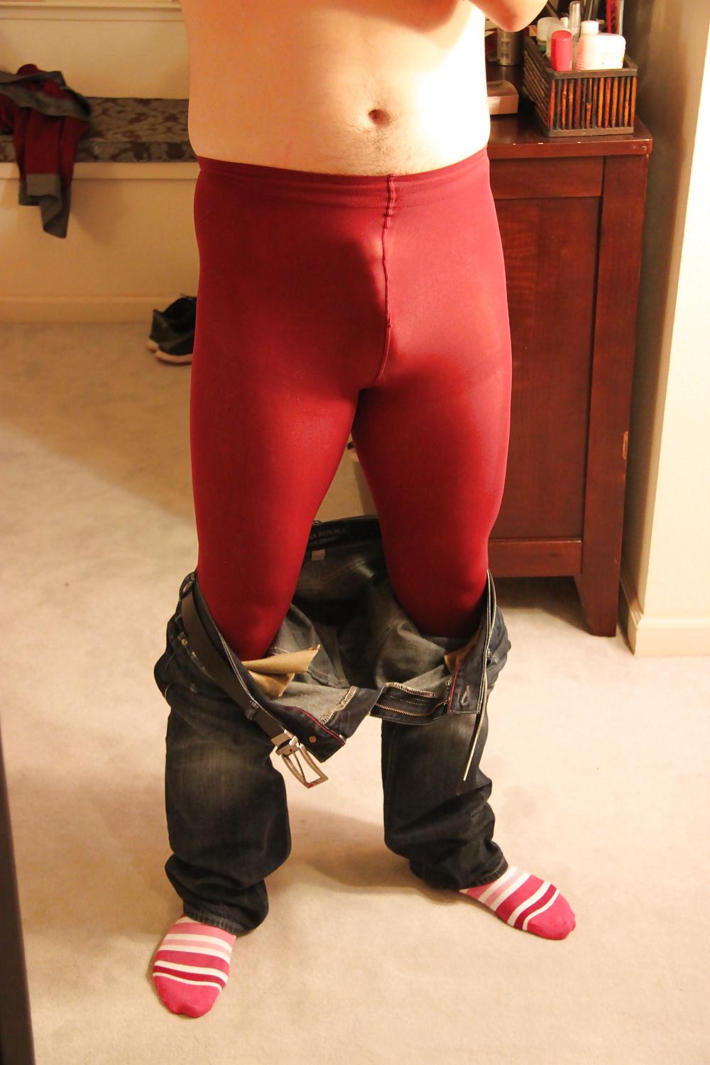23P Pantyhose play and cummm...