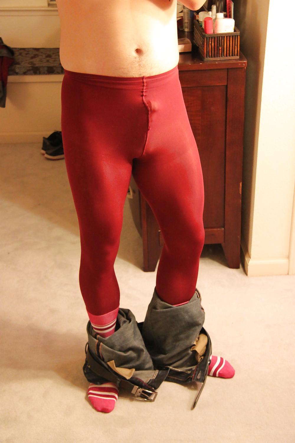 23P Pantyhose play and cummm...