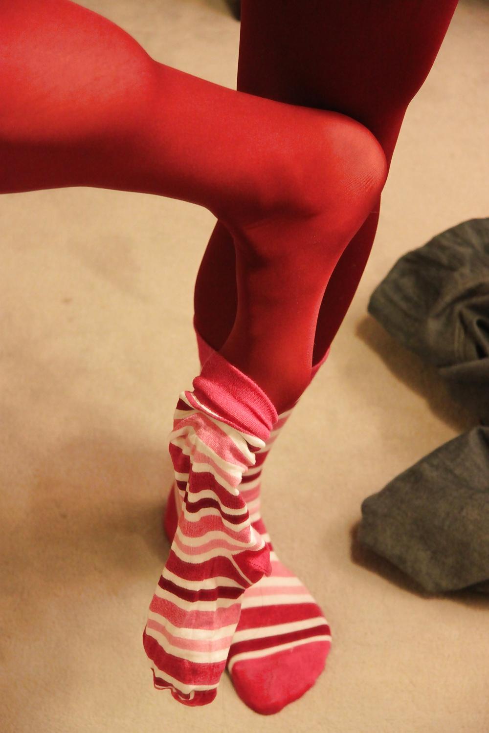 23P Pantyhose play and cummm...