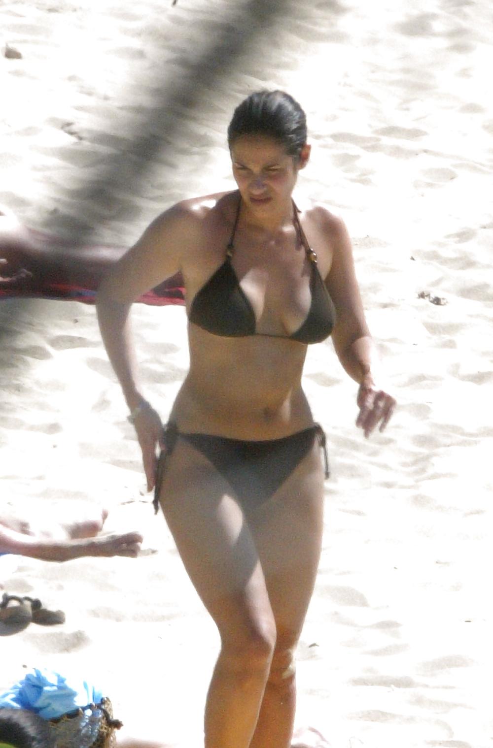 8P Elisa tovati 2014 topless plage
