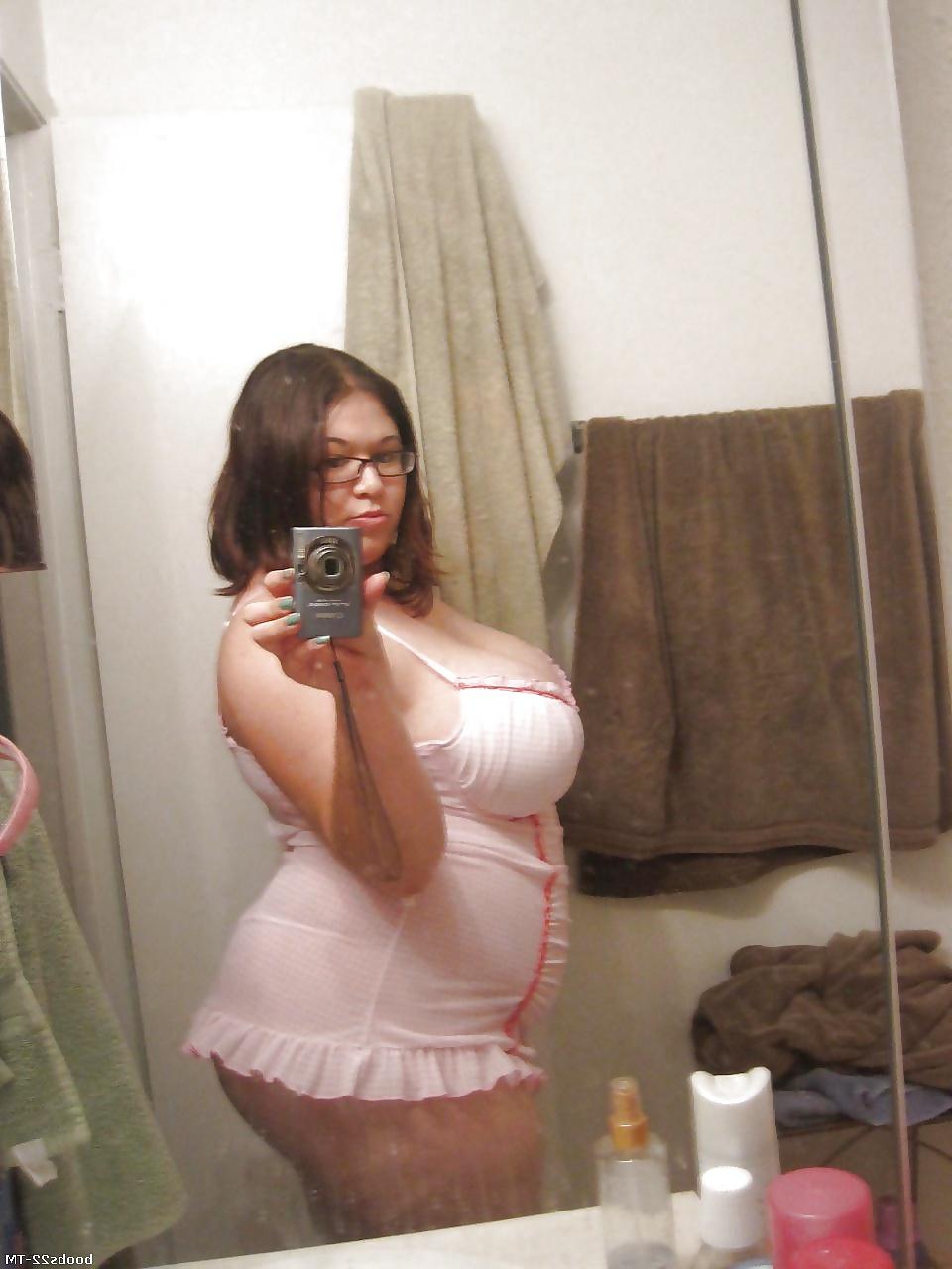 25P Chubby Selfies 2