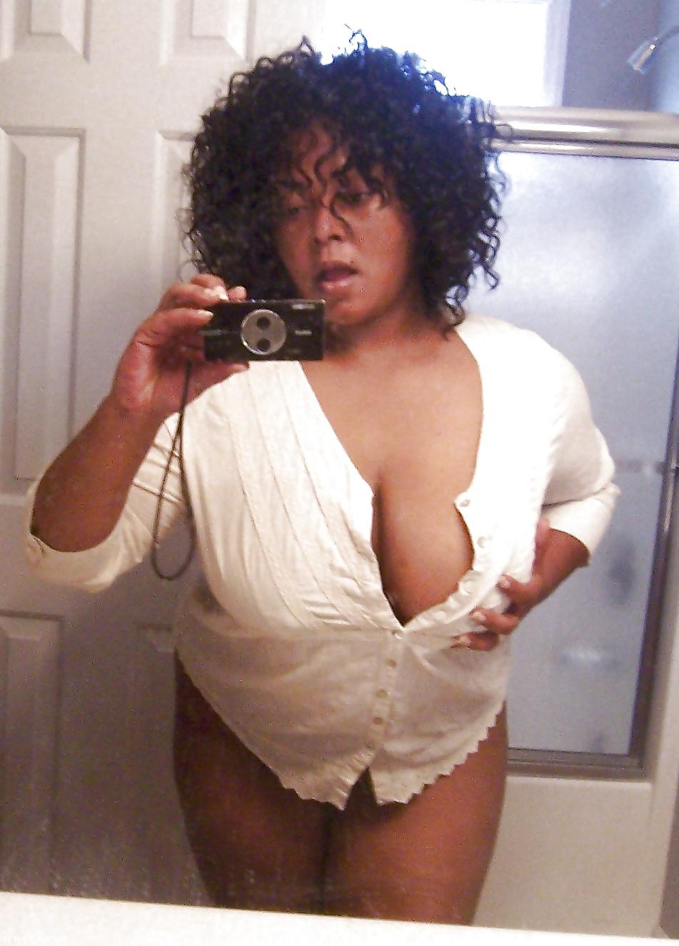 25P Chubby Selfies 2