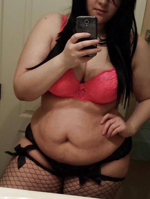 25P Chubby Selfies 2