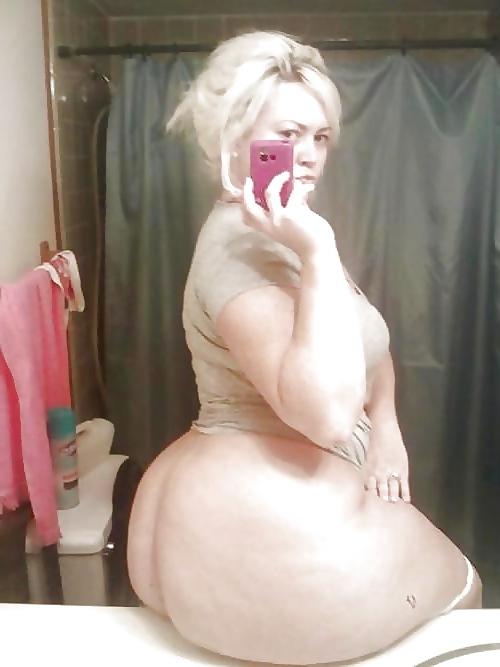 25P Chubby Selfies 2