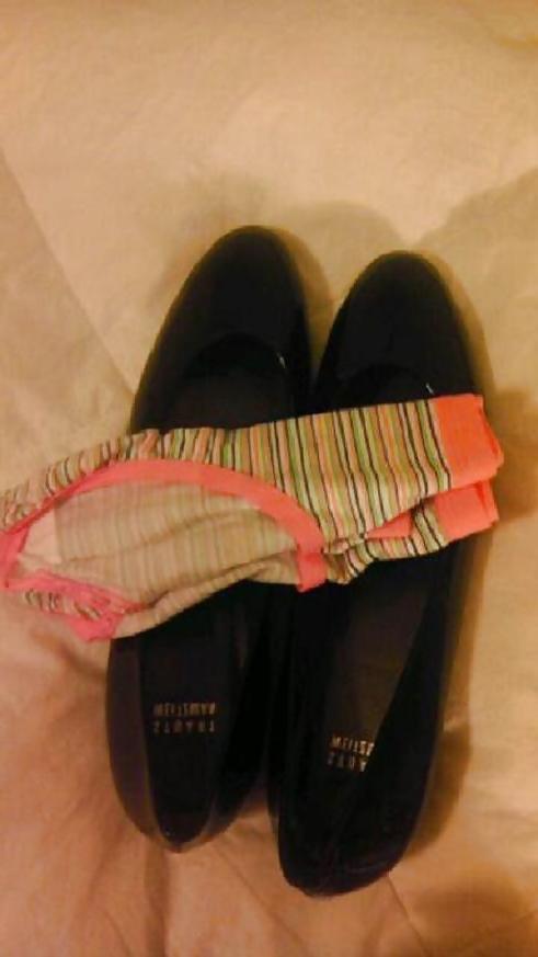 25P MATURE FEET AND SHOES