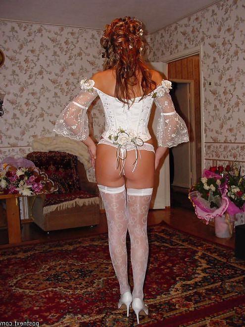 25P Here Comes the Bride 1