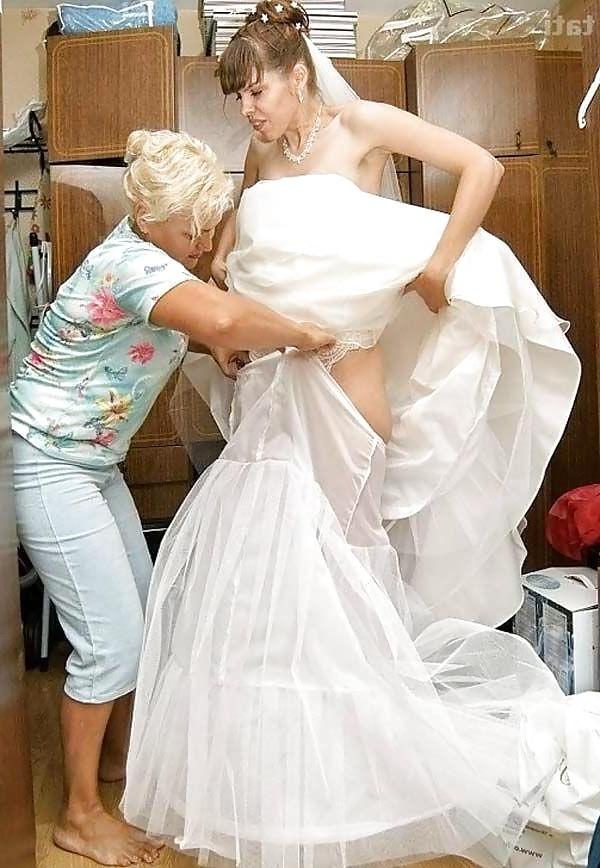 25P Here Comes the Bride 1