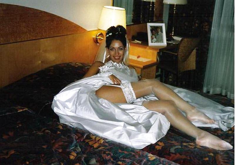 25P Here Comes the Bride 1