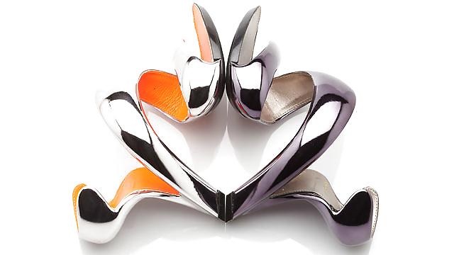12P JUST GREAT SHOES, SCULPTURE OR TORTURE DEVICES? - BY NWST