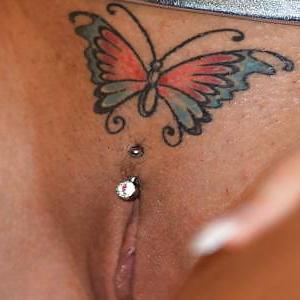 25P Vaginal jewelry and art (pretty pussies)