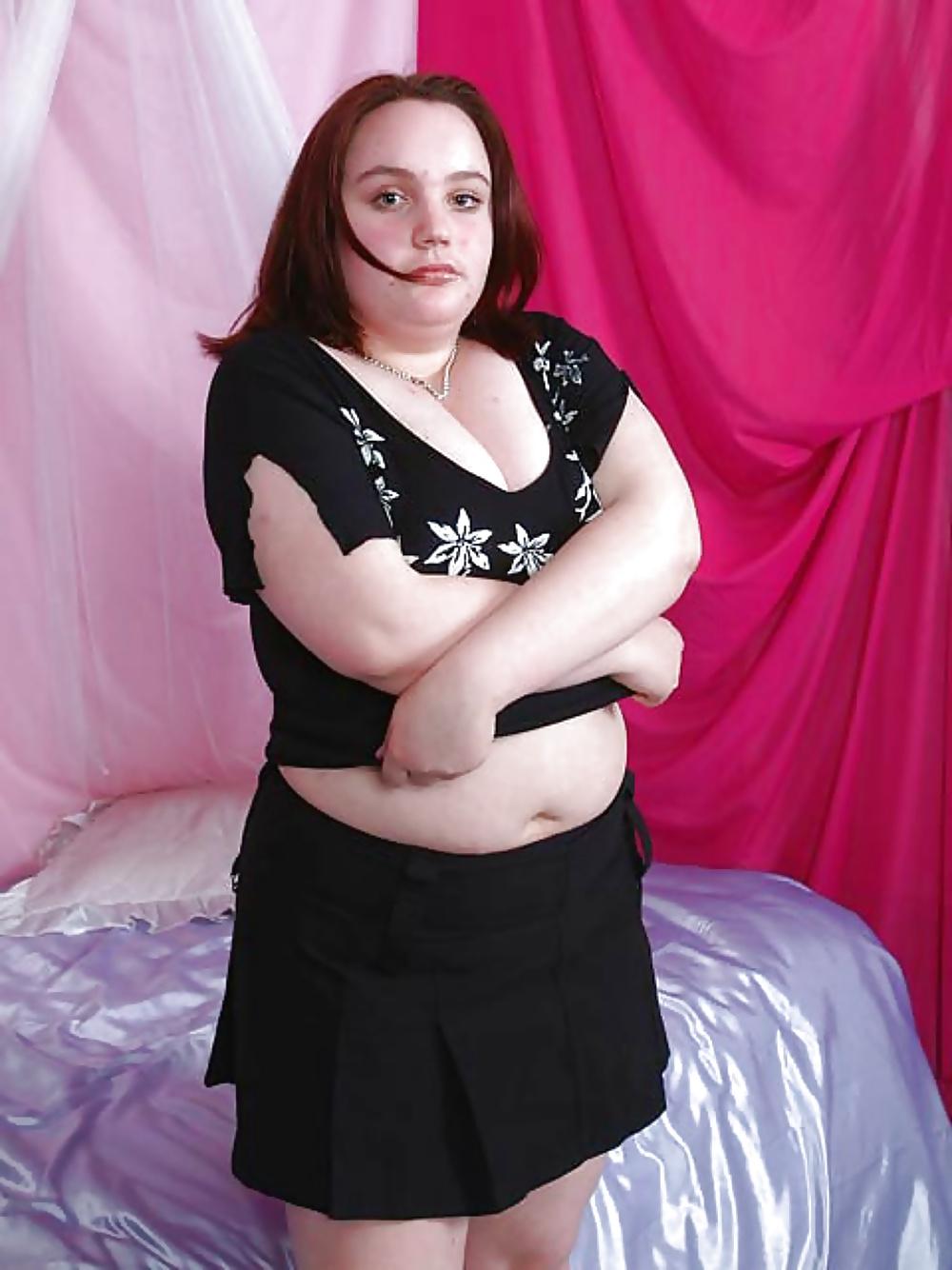 25P Lisa Chubby Wank Slut