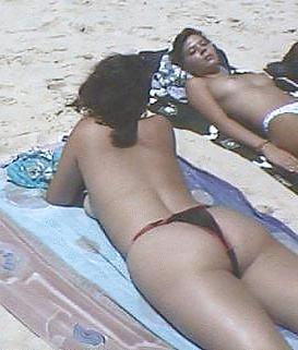 25P Topless Girls!