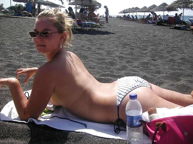 25P Topless Girls!