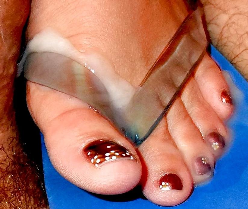 25P More women's feet, toes, footjobs... for a great weekend