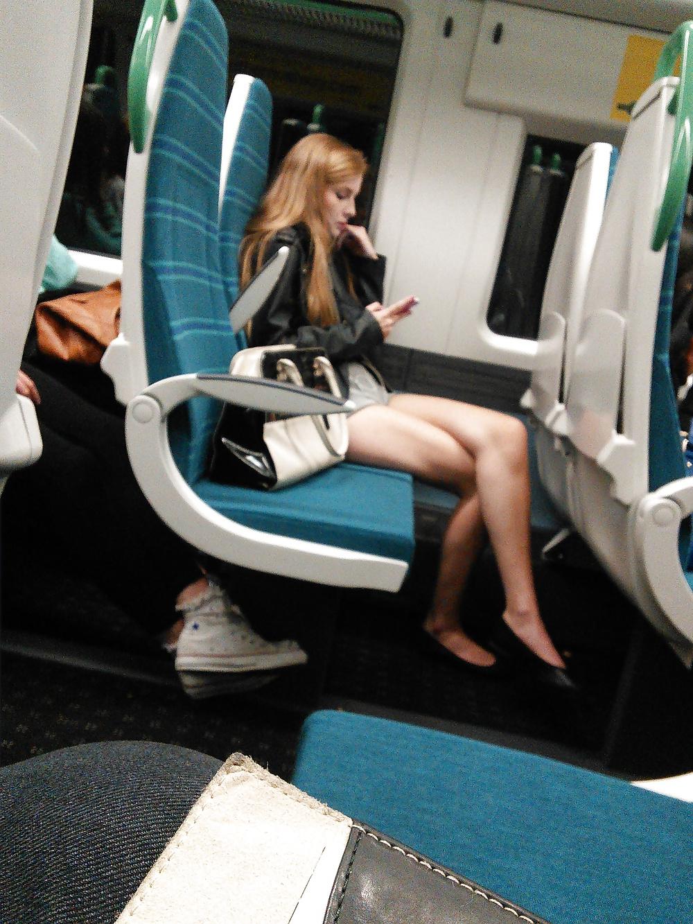 12P Londonperv's Candids 2014 - Train Perving vol 3