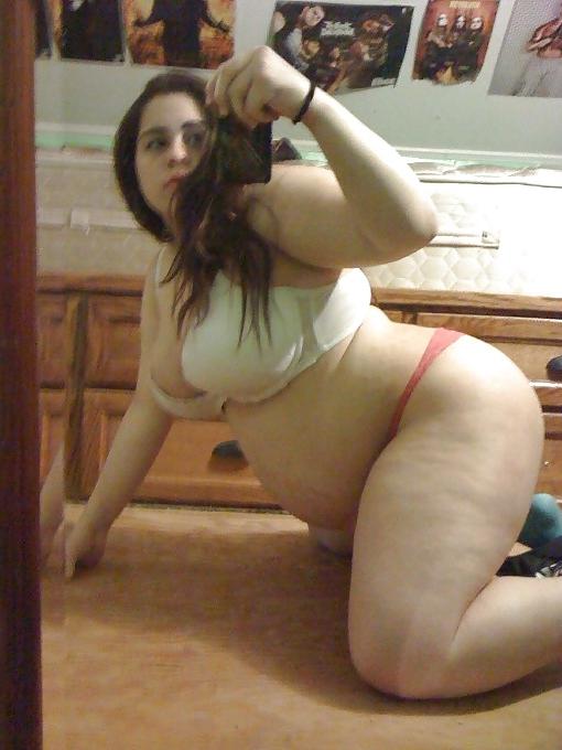 21P Amateur chubby Selfshots