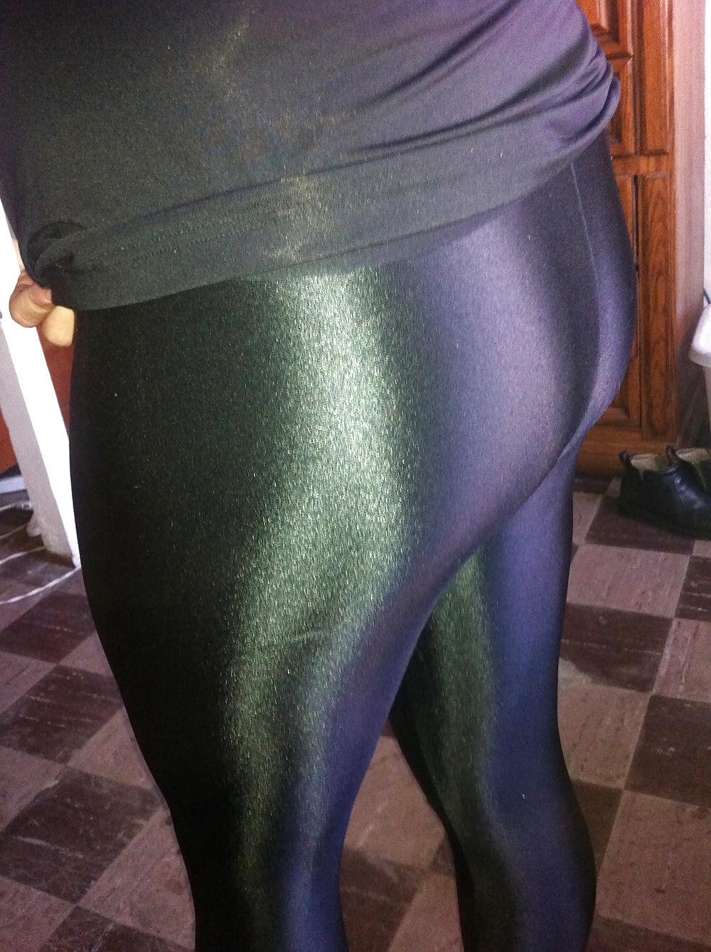 25P Girls in shiny leggings that i love hot horny sexy cute 