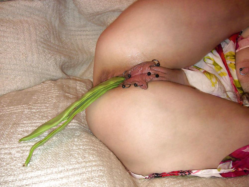 15P Tim 257 Mary's shaved pussy eats her greens.
