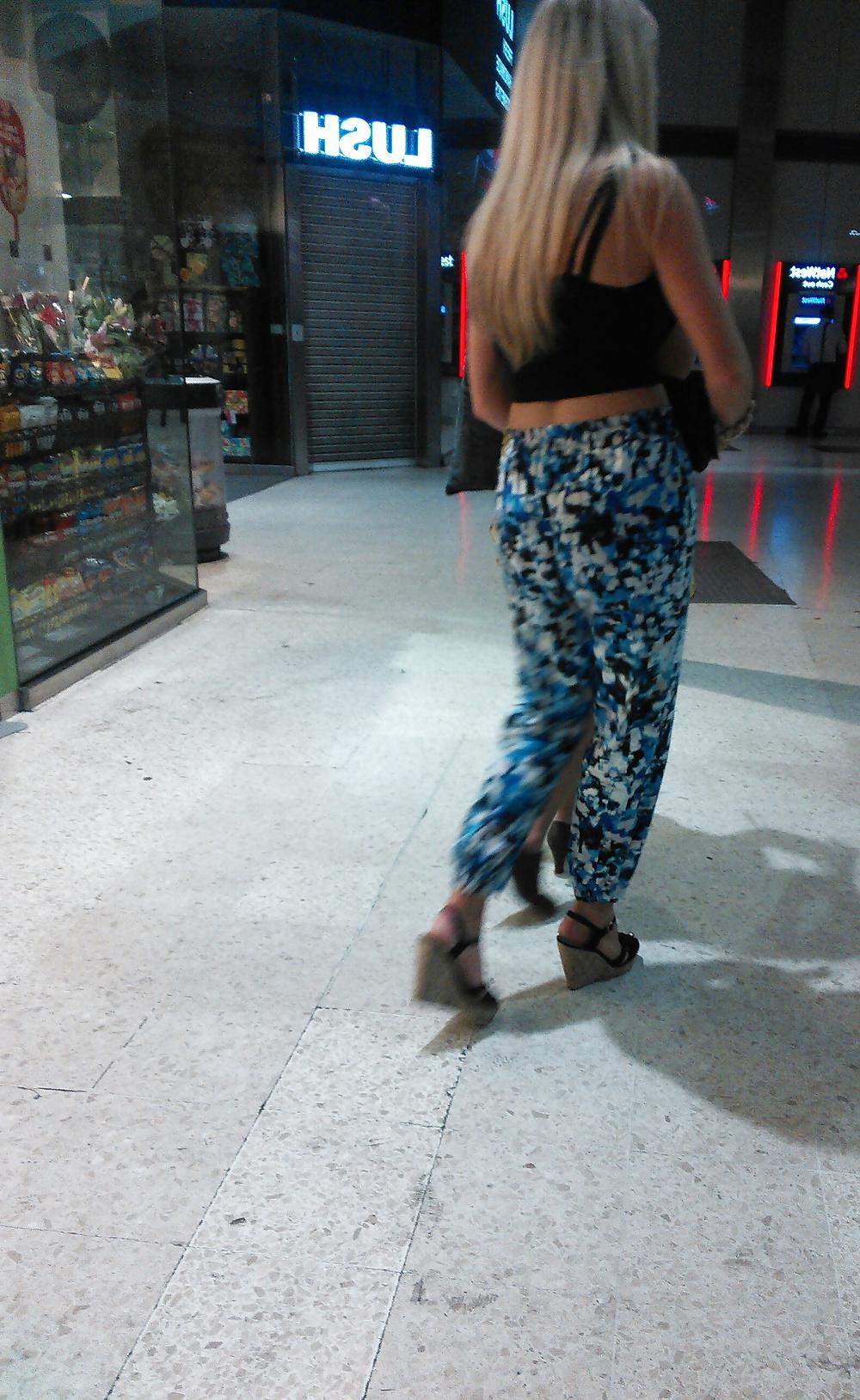 10P Londonperv's Candids 2014 - Train Perving vol 2