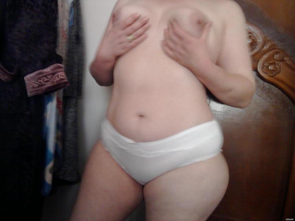 18P NEW ARAB BITCH 3