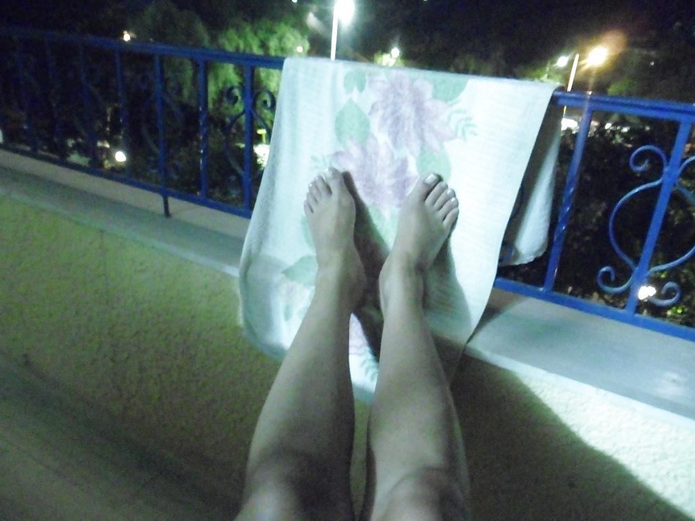 15P FEET SOLES AND TOES