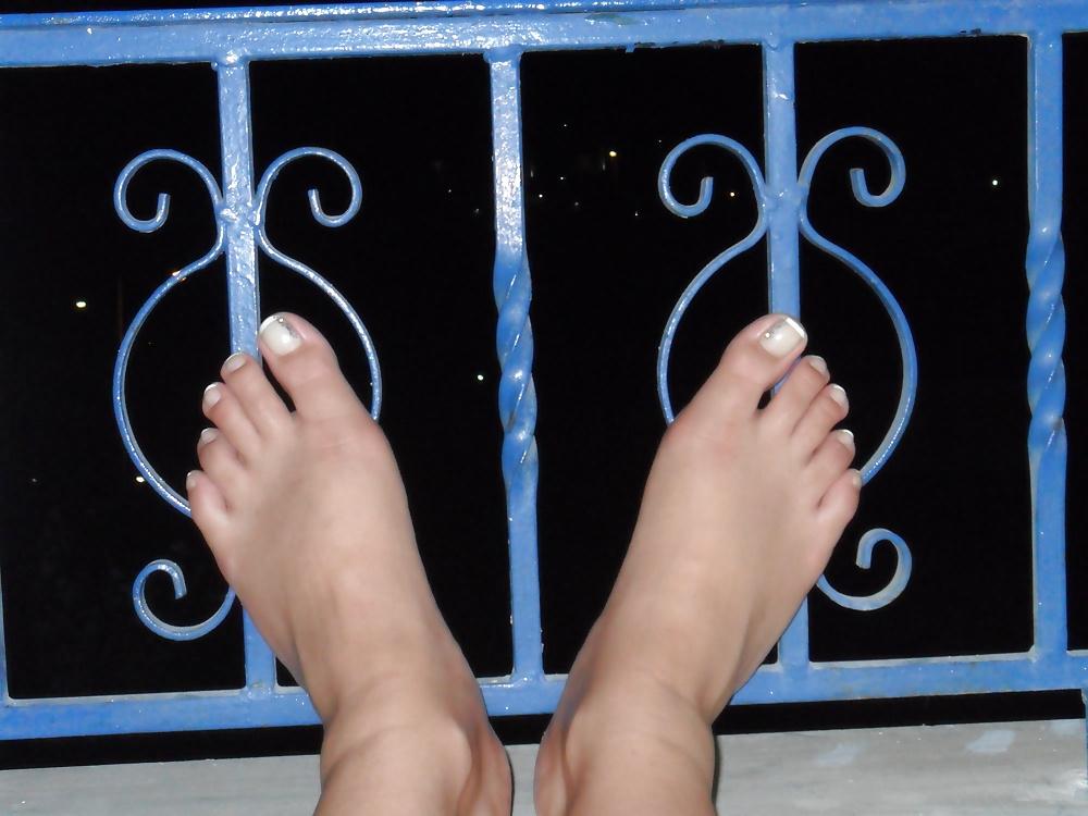 15P FEET SOLES AND TOES