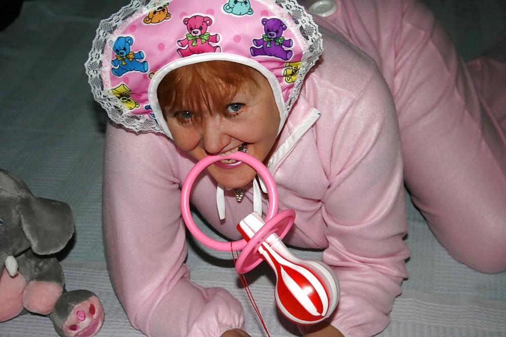 22P Pink Baby Romper Suit! (Kinky Mature Granny)