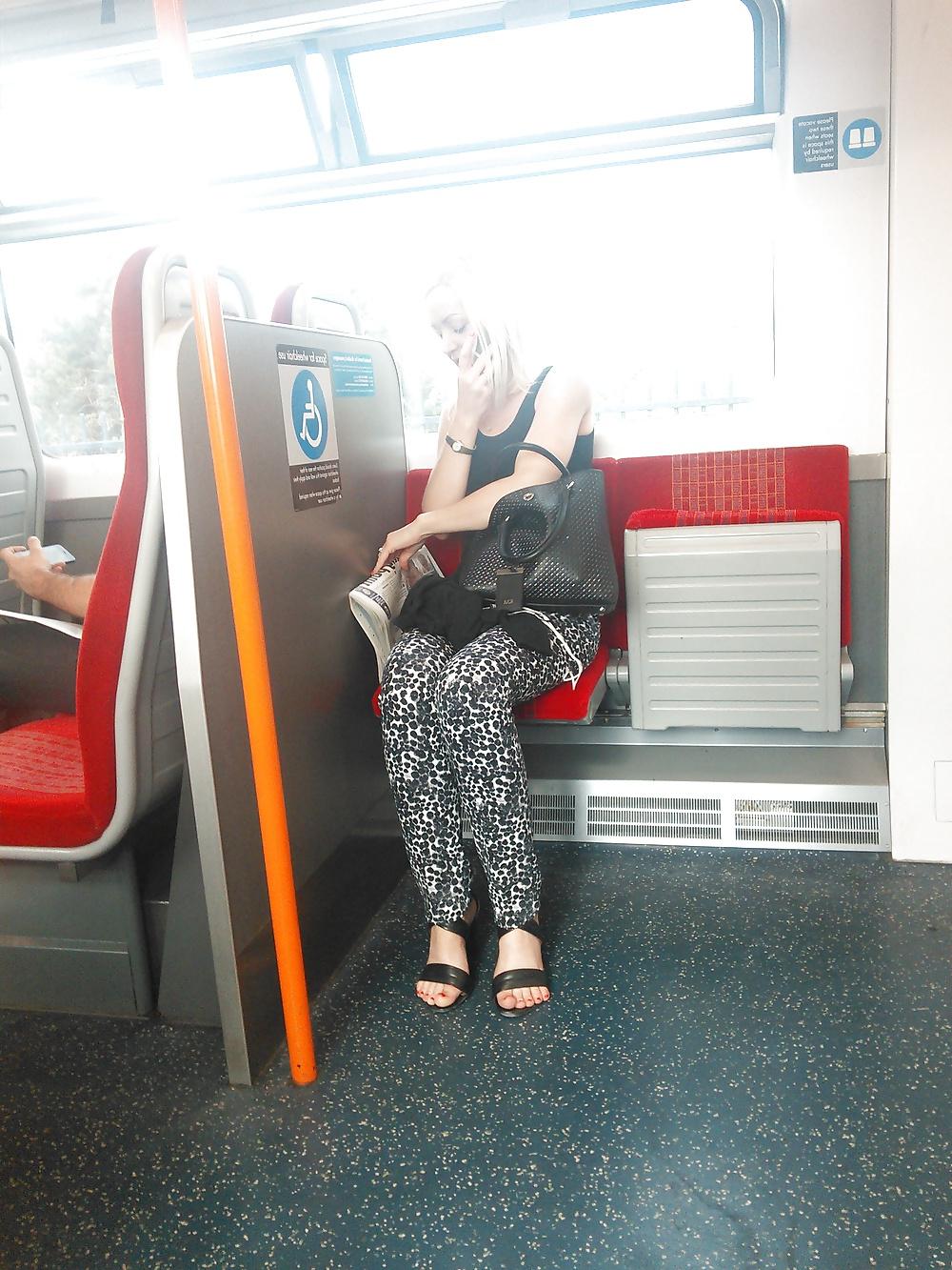 18P Londonperv's Candids 2014 - Train Perving vol 1