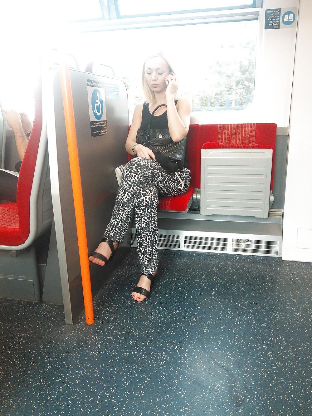 18P Londonperv's Candids 2014 - Train Perving vol 1