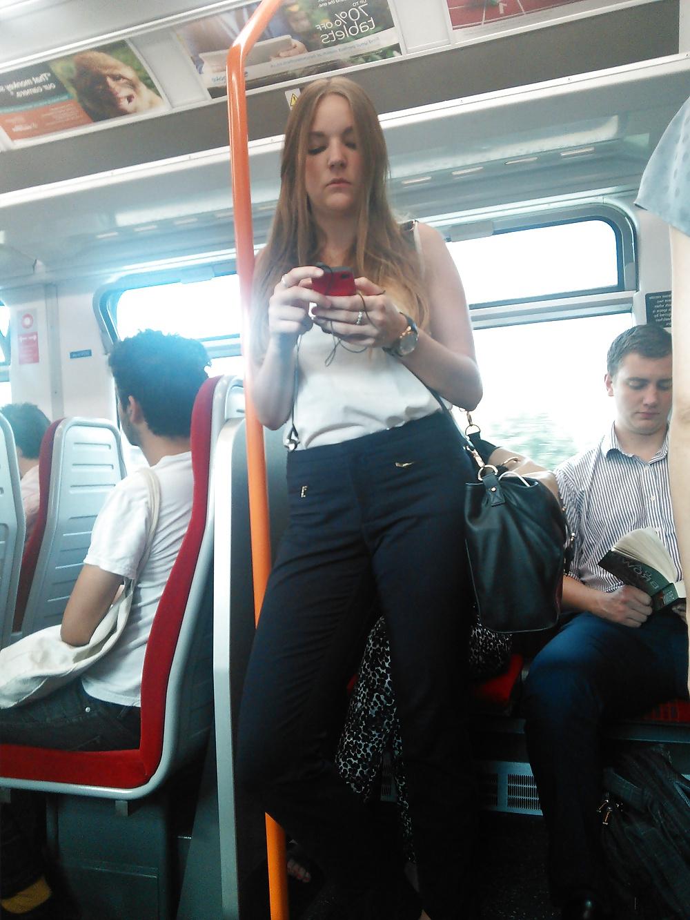 18P Londonperv's Candids 2014 - Train Perving vol 1