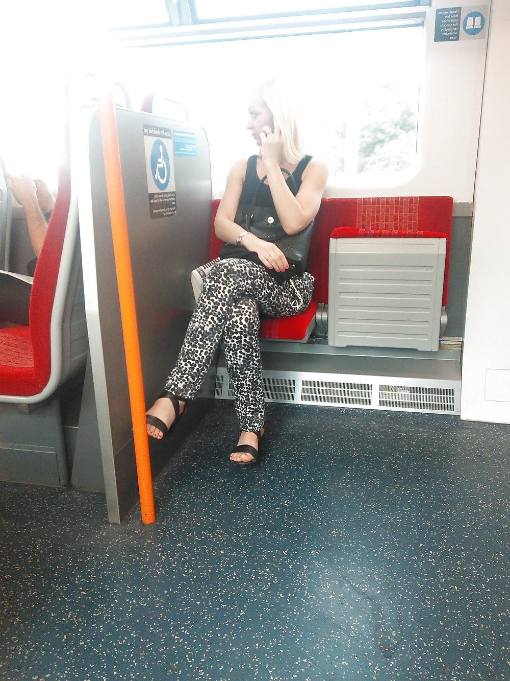 18P Londonperv's Candids 2014 - Train Perving vol 1