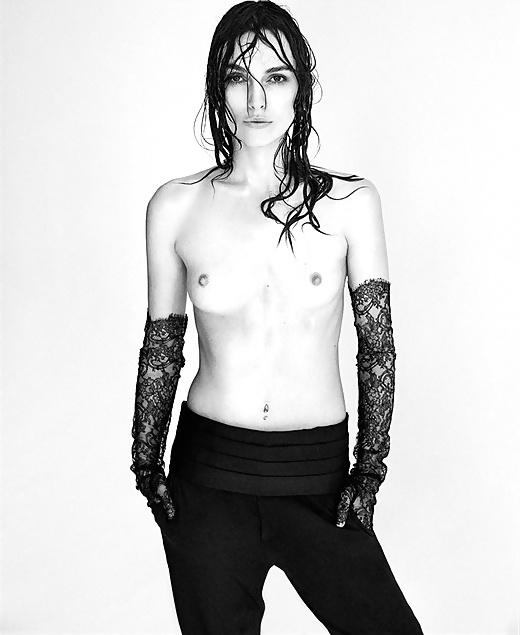 4P Keira Knightley Poses Topless