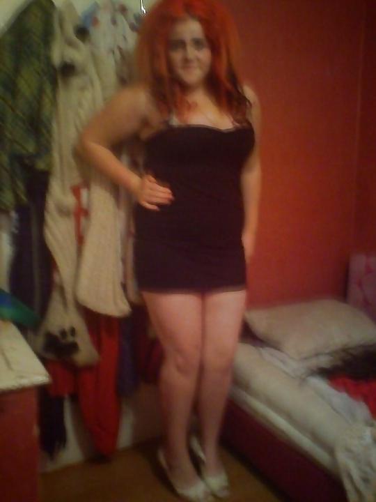 25P Fat boobed chav miss piggy