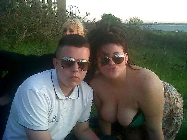 25P Fat boobed chav miss piggy