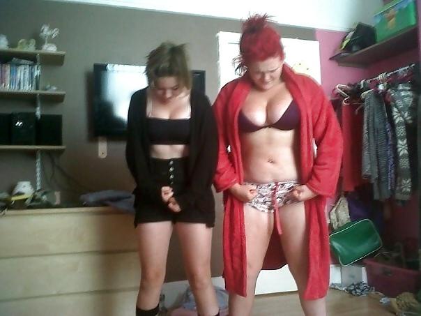 25P Fat boobed chav miss piggy
