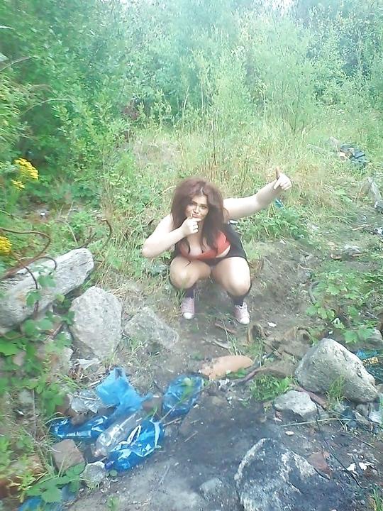 25P Fat boobed chav miss piggy