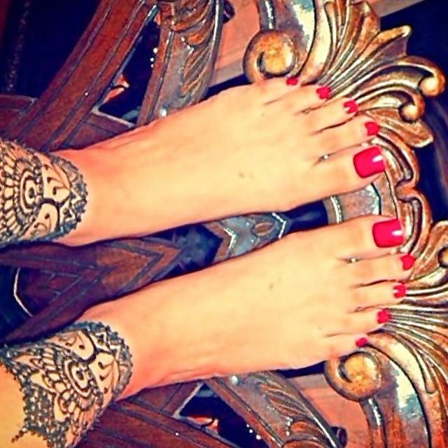 25P Paki, indian, bengali, hijabi feet, toes and heels Part 1 