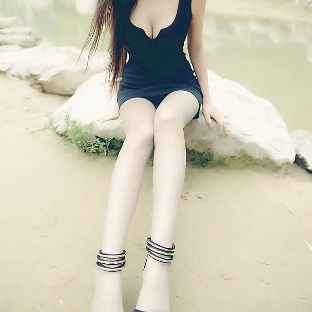19P Feet, nylons, high heels, legs, cum