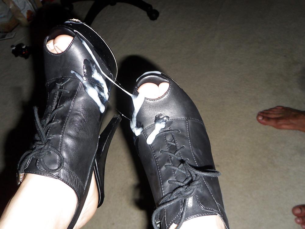 19P Feet, nylons, high heels, legs, cum