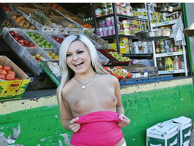9P SWEET LADY FUCKED IN PUBLIC